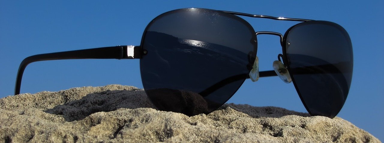 Солнцезащитные очки с оправой из полиамида в во Владивостоке